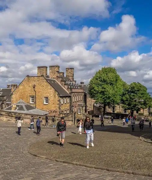 Edinburgh Castle Tour 2026